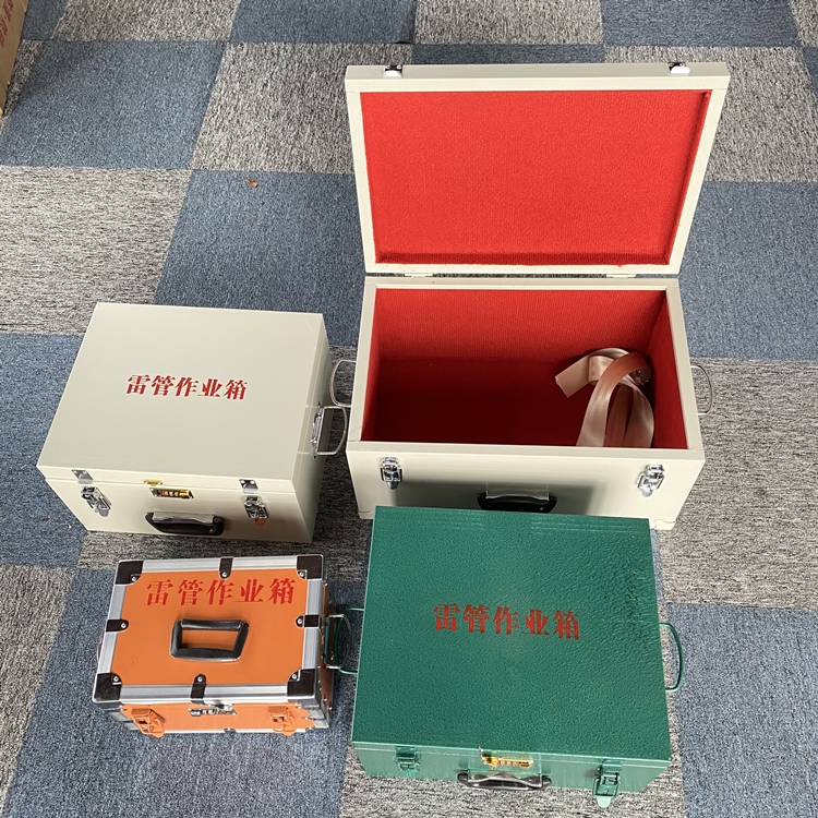 打安镇爆破工程作业箱如何选择？玻璃钢与传统材质的全面对比